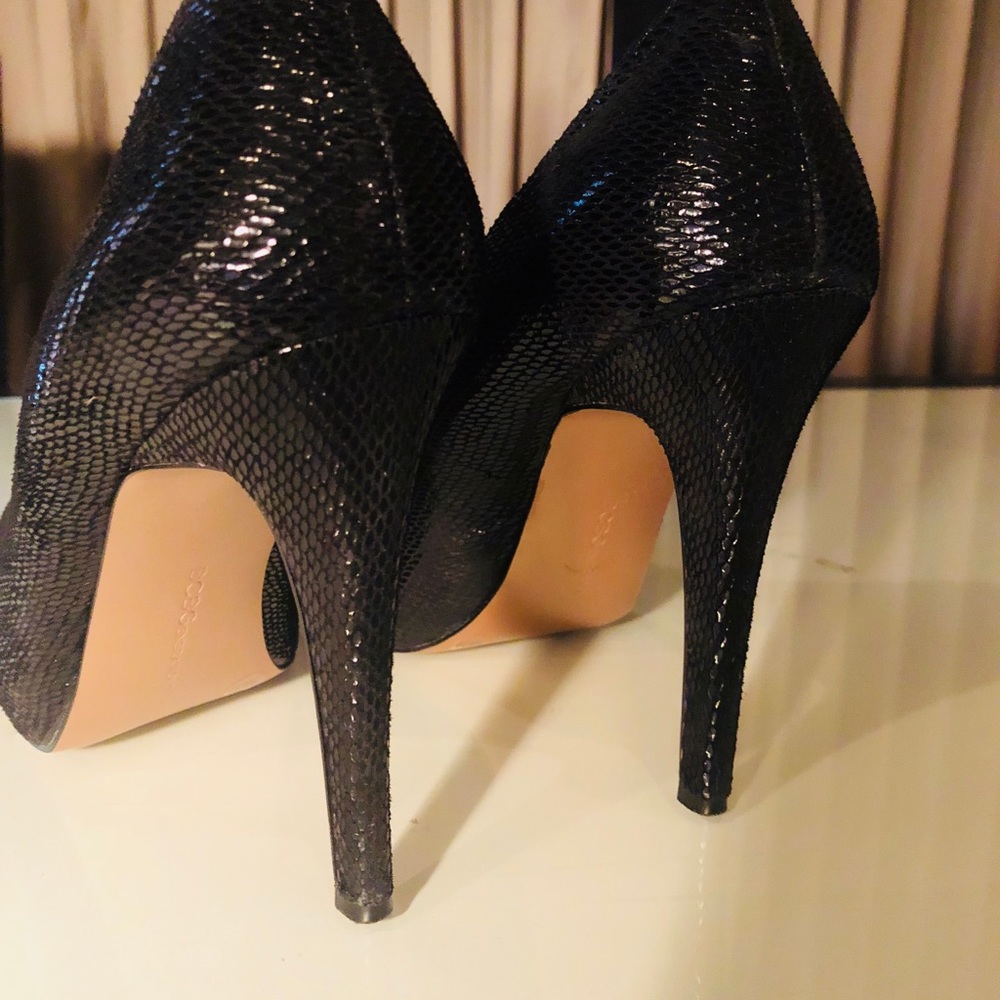 BCBGenerations Platform Pump - Picture 4 of 4